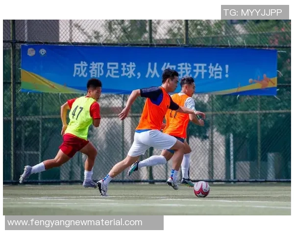 成都足球队逆袭之路揭秘：从低谷到大师赛的辉煌蜕变